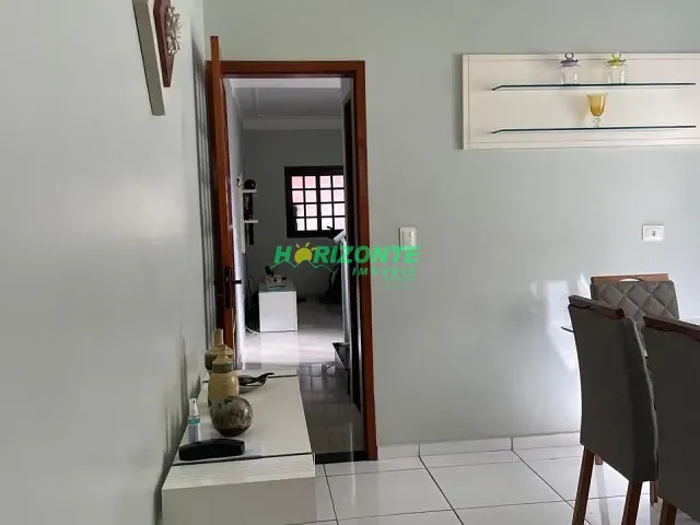Casa 3 quartos e 3 banheiros, à venda, no bairro Jardim das Indústrias em São José dos Campos