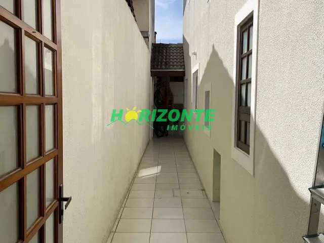 Casa 3 quartos e 3 banheiros, à venda, no bairro Jardim das Indústrias em São José dos Campos