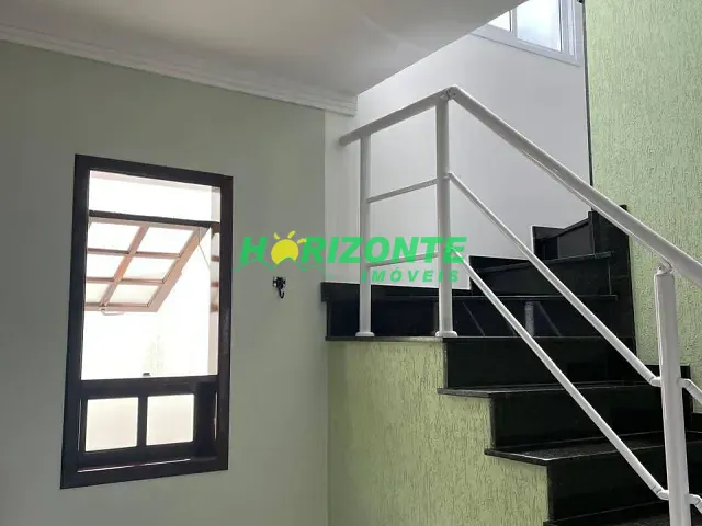 Casa 3 quartos e 3 banheiros, à venda, no bairro Jardim das Indústrias em São José dos Campos