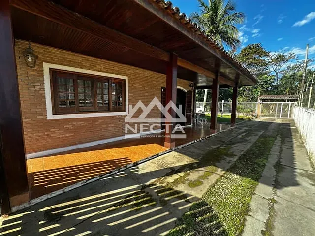 Casa com 768m² 4 quartos e 2 banheiros, à venda, no bairro Maranduba em Ubatuba