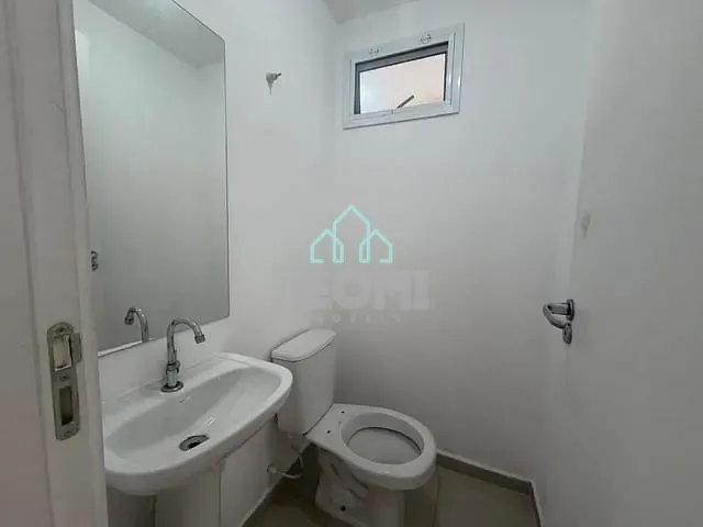 Casa com 125m² 2 quartos e 1 banheiro, à venda, no bairro Vila Areao em Taubaté