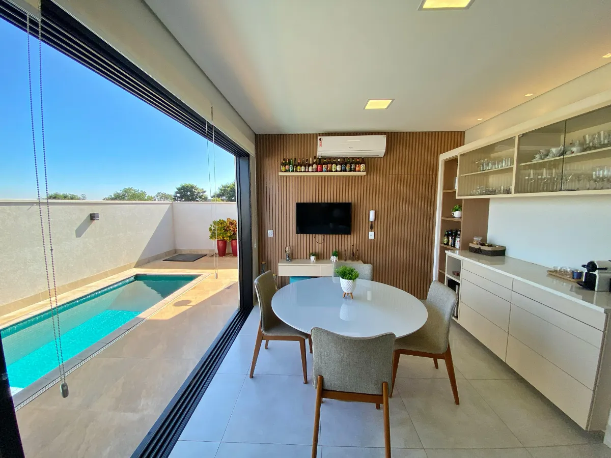 Casa no condomínio Terras de Siena para venda com 3 quartos, sendo 3 suítes, 207m²
