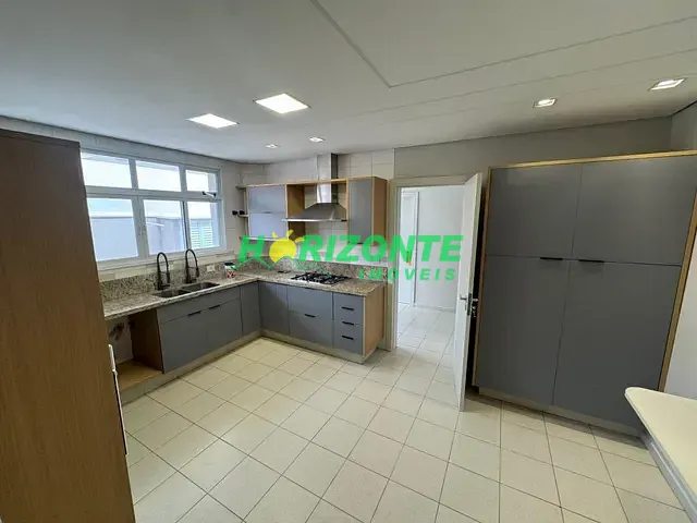 Casa com 450m² 3 quartos e 4 banheiros, à venda, no bairro Condomínio Esplanada do Sol em São José dos Campos