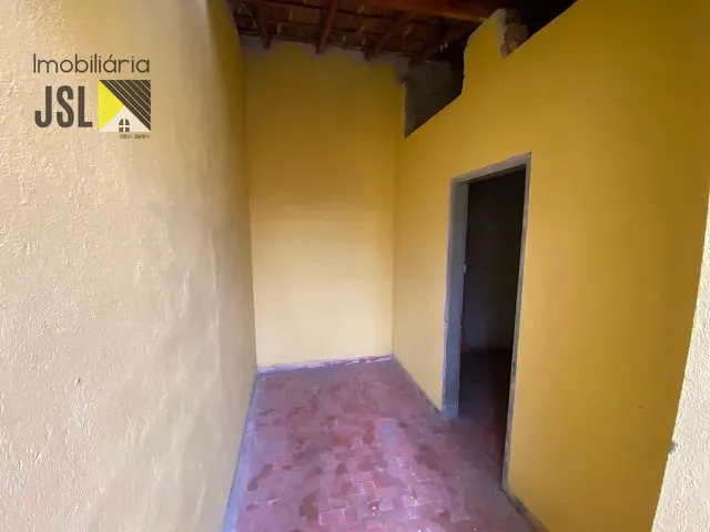 Casa 2 quartos e 1 banheiro, para alugar, no bairro Jardim Maria Cândida em Caçapava