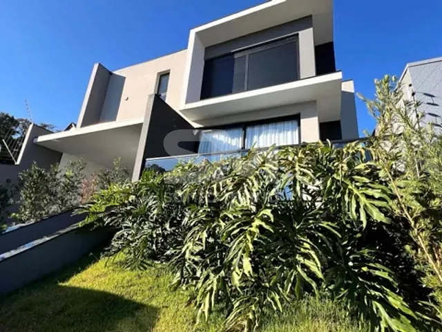 Casa com 360m² 4 quartos e 3 banheiros, à venda, no bairro Jardim Europa em Chapecó