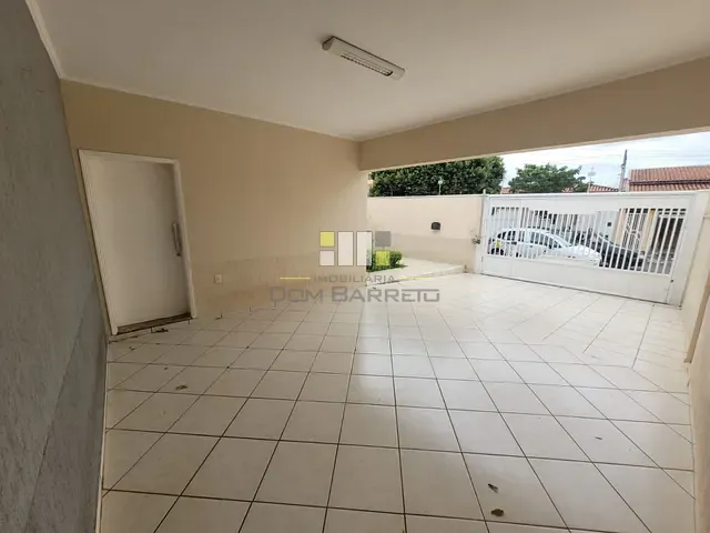 Casa com 260m² 4 quartos e 1 banheiro, para alugar, no bairro Jardim Macarenko em Sumaré