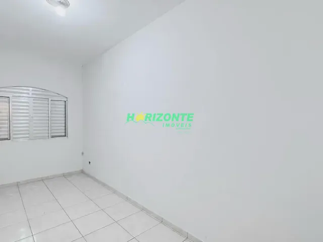 Casa 4 quartos e 3 banheiros, à venda ou para alugar, no bairro Jardim Satélite em São José dos Campos