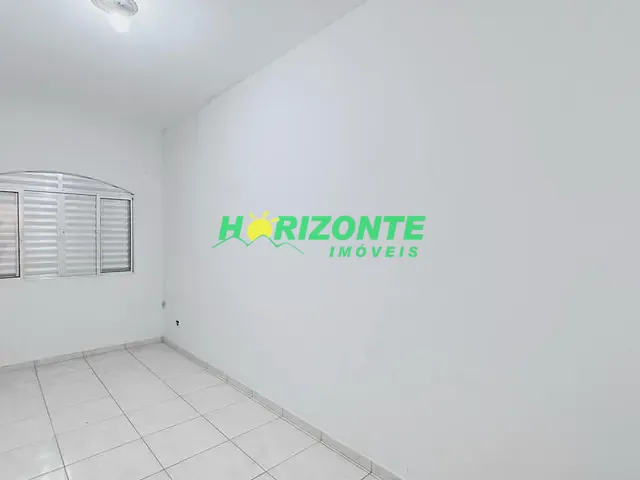 Casa 4 quartos e 3 banheiros, à venda ou para alugar, no bairro Jardim Satélite em São José dos Campos