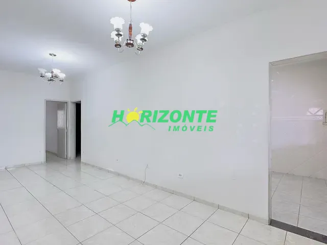 Casa 4 quartos e 3 banheiros, à venda ou para alugar, no bairro Jardim Satélite em São José dos Campos