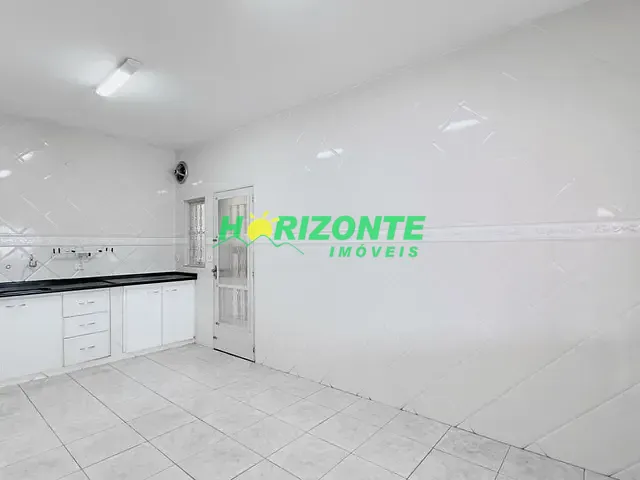Casa 4 quartos e 3 banheiros, à venda ou para alugar, no bairro Jardim Satélite em São José dos Campos
