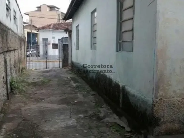 Casa com 300m² 3 quartos e 1 banheiro, à venda, no bairro Parque Itamarati em Jacareí
