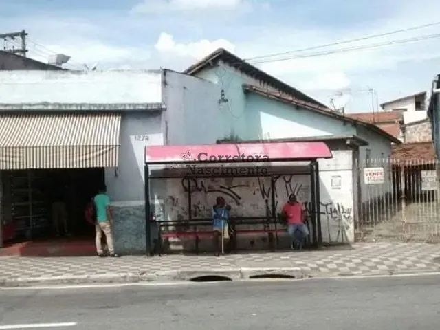Casa com 300m² 3 quartos e 1 banheiro, à venda, no bairro Parque Itamarati em Jacareí