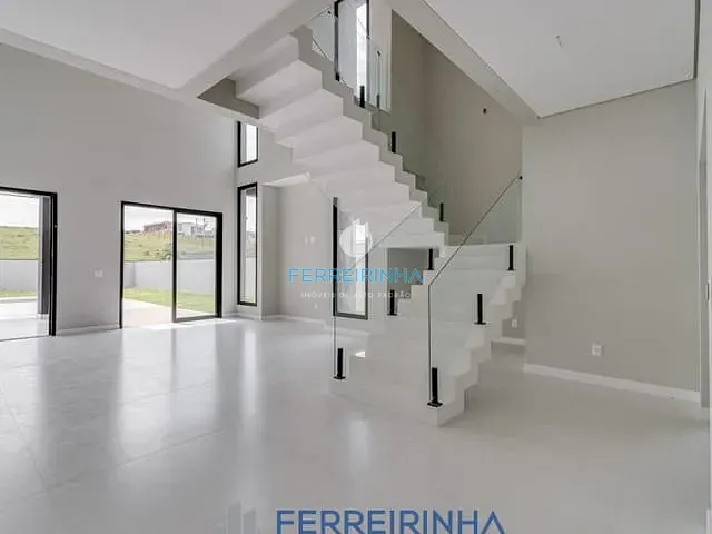 Casa com 900m² 5 quartos e 5 banheiros, à venda, no bairro Condomínio Reserva do Paratehy em São José dos Campos