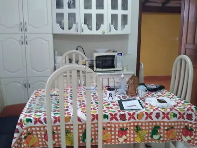 Casa com 273m² 3 quartos e 3 banheiros, à venda, no bairro Arco Íris em Londrina