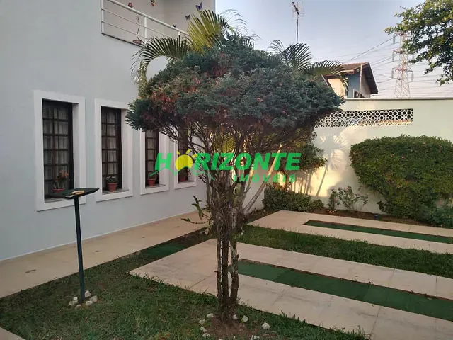 Casa com 250m² 5 quartos e 4 banheiros, à venda, no bairro Vila Betânia em São José dos Campos