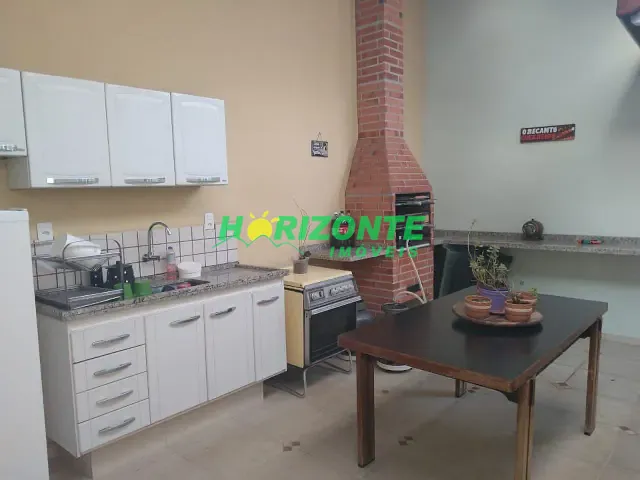 Casa com 250m² 5 quartos e 4 banheiros, à venda, no bairro Vila Betânia em São José dos Campos