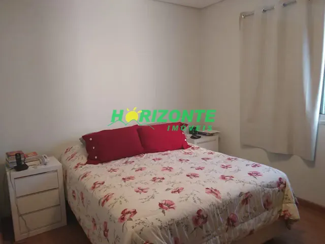 Casa com 250m² 5 quartos e 4 banheiros, à venda, no bairro Vila Betânia em São José dos Campos