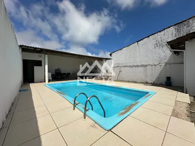 Casa com 300m² 2 quartos e 1 banheiro, à venda, no bairro Martim de Sá em Caraguatatuba