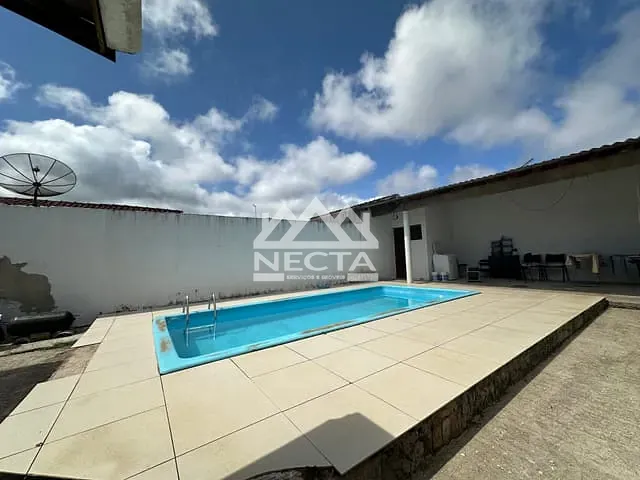 Casa com 300m² 2 quartos e 1 banheiro, à venda, no bairro Martim de Sá em Caraguatatuba