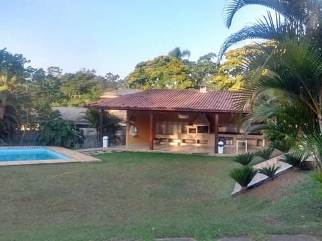 Casa com 4000m² 4 quartos e 4 banheiros, à venda, no bairro Chácara Represinha em Cotia
