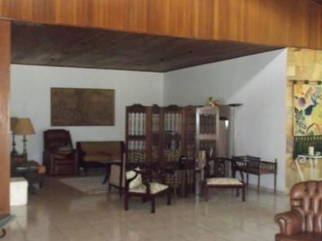 Casa com 4000m² 4 quartos e 4 banheiros, à venda, no bairro Chácara Represinha em Cotia
