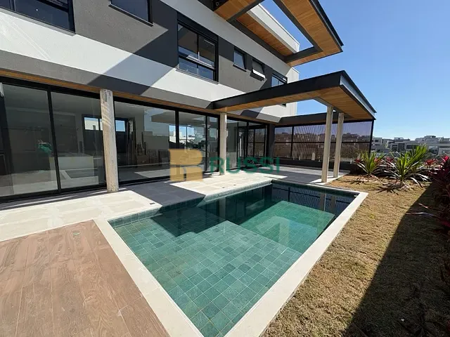 Casa 4 quartos e 6 banheiros, à venda, no bairro Condomínio Residencial Alphaville II em São José dos Campos
