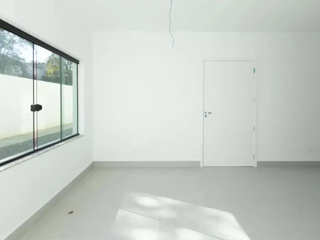 Casa 2 quartos e 2 banheiros, à venda, no bairro Santa Felicidade em Curitiba