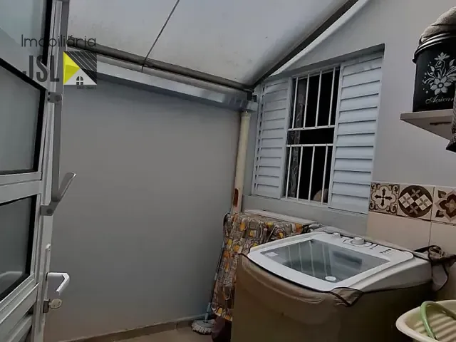 Casa 2 quartos e 1 banheiro, à venda, no bairro Residencial Borda do Campo em Caçapava