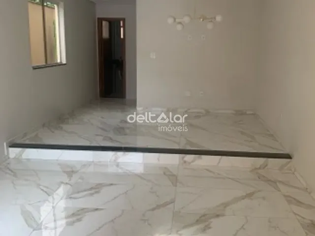 Casa 3 quartos e 3 banheiros, à venda, no bairro Rio Branco em Belo Horizonte