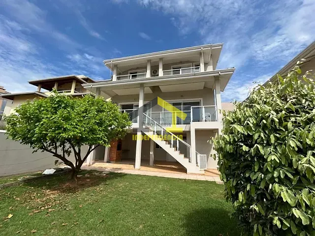 Casa com 300m² 4 quartos e 3 banheiros, à venda, no bairro Residencial Fazenda Serrinha em Itatiba
