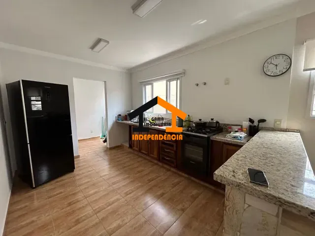 Casa com 300m² 4 quartos e 3 banheiros, à venda, no bairro Residencial Fazenda Serrinha em Itatiba