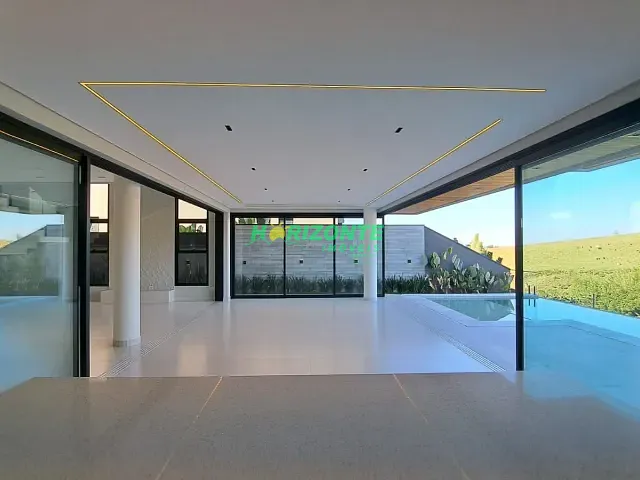 Casa com 535m² 4 quartos e 6 banheiros, à venda, no bairro urbanova em São José dos Campos
