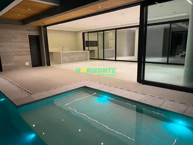 Casa com 535m² 4 quartos e 6 banheiros, à venda, no bairro urbanova em São José dos Campos