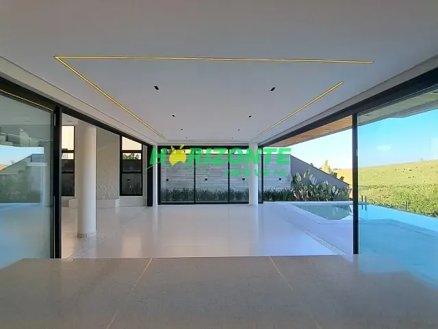 Casa com 535m² 4 quartos e 6 banheiros, à venda, no bairro urbanova em São José dos Campos