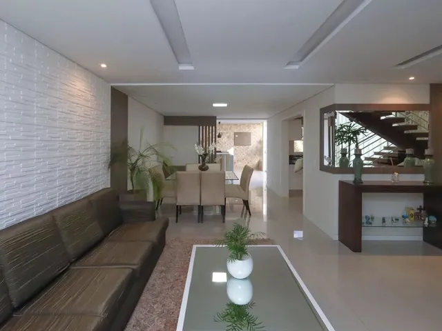 Casa com 200m² 3 quartos e 4 banheiros, à venda, no bairro Orleans em Curitiba
