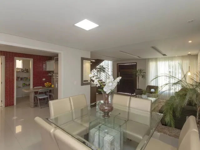 Casa com 200m² 3 quartos e 4 banheiros, à venda, no bairro Orleans em Curitiba