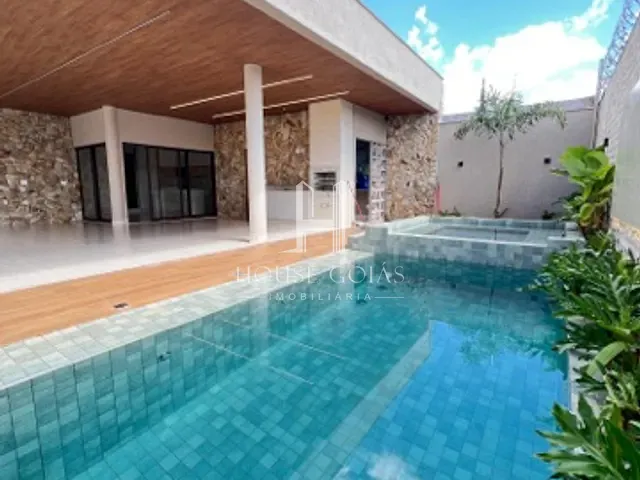 Casa com 378m² 4 quartos e 5 banheiros, à venda, no bairro Jardim Europa em Goiânia