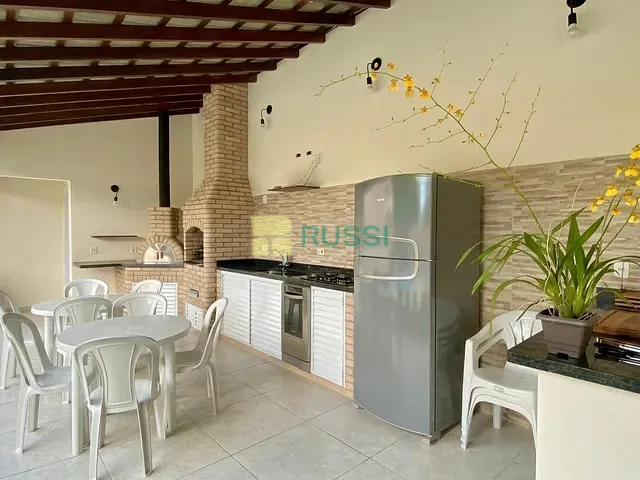 Casa com 380m² 3 quartos e 5 banheiros, à venda, no bairro Villa Branca em Jacareí