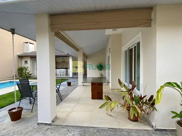 Casa com 380m² 3 quartos e 5 banheiros, à venda, no bairro Villa Branca em Jacareí