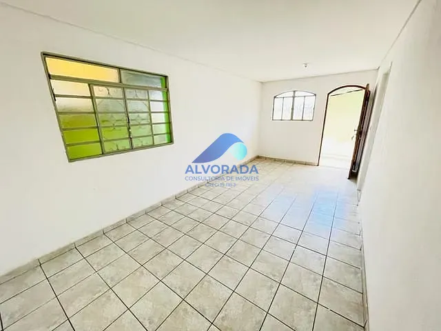 Casa com 250m² 3 quartos e 1 banheiro, à venda, no bairro Jardim Satélite em São José dos Campos