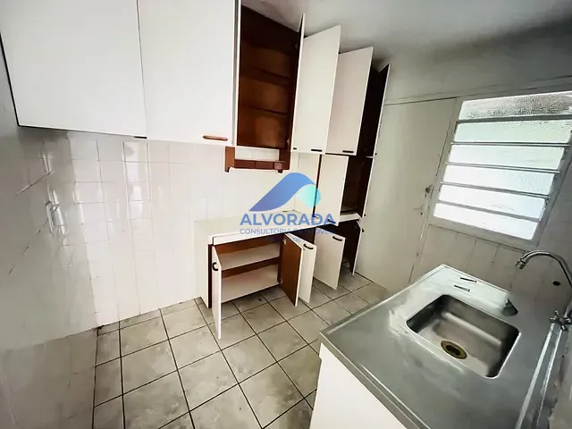 Casa com 250m² 3 quartos e 1 banheiro, à venda, no bairro Jardim Satélite em São José dos Campos