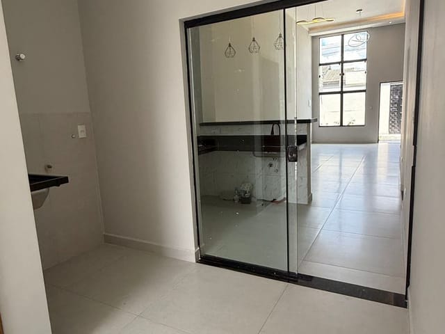 Casa com 200m² 3 quartos e 2 banheiros, à venda, no bairro Residencial Parque das Palmeiras em Pindamonhangaba
