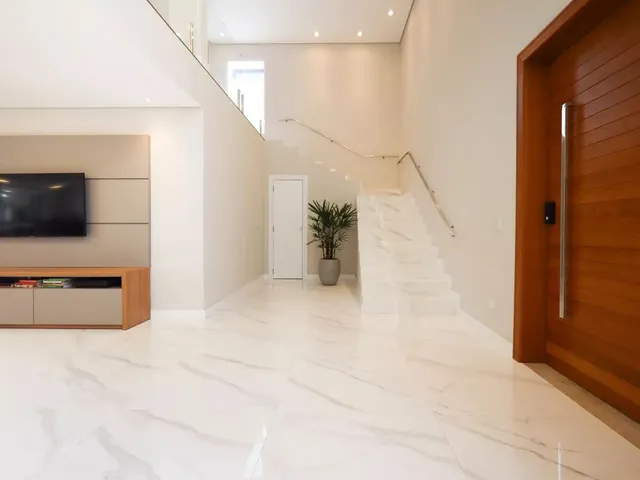 Casa com 1302m² 4 quartos e 5 banheiros, à venda, no bairro Butiatuvinha em Curitiba
