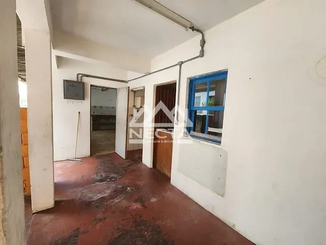 Casa com 620m² 5 quartos e 3 banheiros, à venda, no bairro Centro em Caraguatatuba