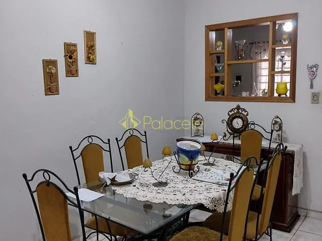 Casa com 125m² 2 quartos e 1 banheiro, à venda, no bairro Loteamento Residencial Andrade em Pindamonhangaba