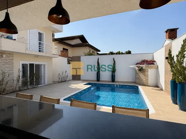 Casa 5 quartos e 6 banheiros, à venda, no bairro Jardim das Colinas em São José dos Campos