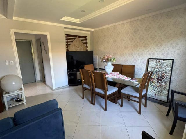 Casa com 250m² 3 quartos e 5 banheiros, à venda, no bairro Recreio Ipitanga em Lauro de Freitas