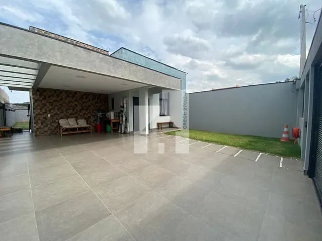 Casa com 300m² 3 quartos e 3 banheiros, à venda, no bairro Jardim Itália em Itupeva