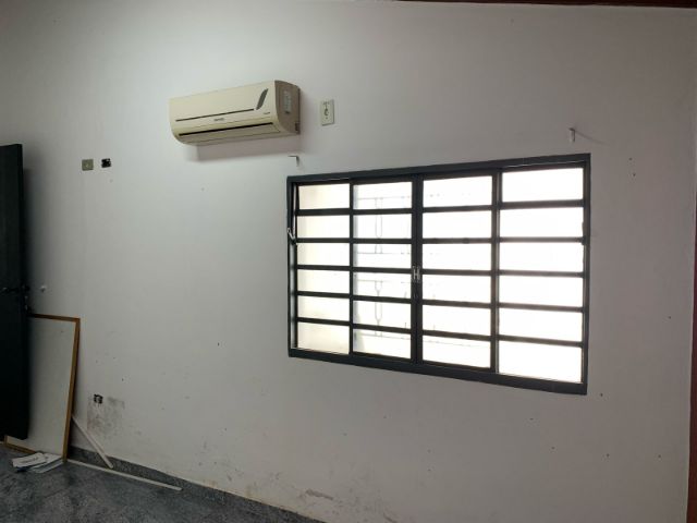 Casa para alugar, no bairro Centro em Pindamonhangaba