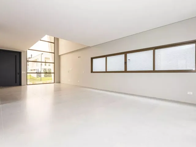 Casa 4 quartos e 3 banheiros, à venda, no bairro São Braz em Curitiba